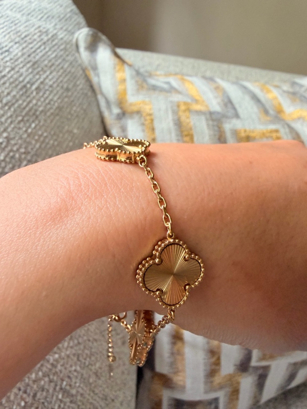 Gold Clover Link Bracelet - Picture 3 of 4